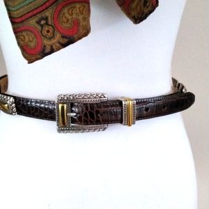 BRIGHTON BROWN LEATHER BELT WOMEN’S M CROC EMBOSSED SILVER/GOLD TONE FITTINGS